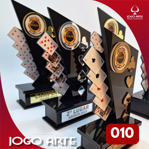 PLUS TROFÉU - 10